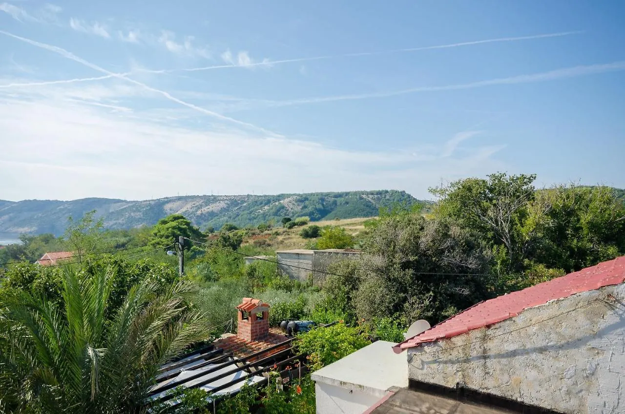 Apartments Mladen Lopar